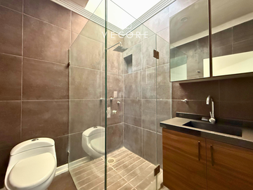 CASA EN VENTA A UNA CUADRA DEL PARQUE METROPOLITANO, ZAPOPAN