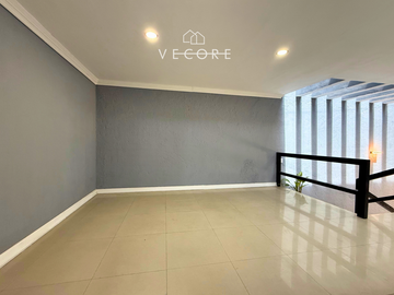 CASA EN VENTA A UNA CUADRA DEL PARQUE METROPOLITANO, ZAPOPAN