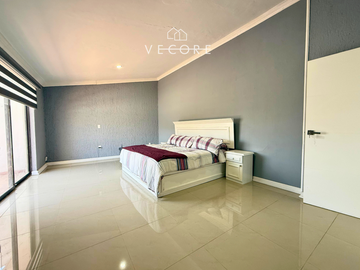 CASA EN VENTA A UNA CUADRA DEL PARQUE METROPOLITANO, ZAPOPAN