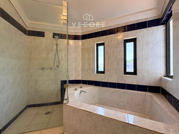CASA EN VENTA A UNA CUADRA DEL PARQUE METROPOLITANO, ZAPOPAN