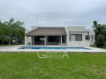 INCREÍBLE CASA EN VENTA EN FRACC. CAMPESTRE FRENTE AL RÍO EN SANTIAGO DE LA PEÑA, TUXPAN