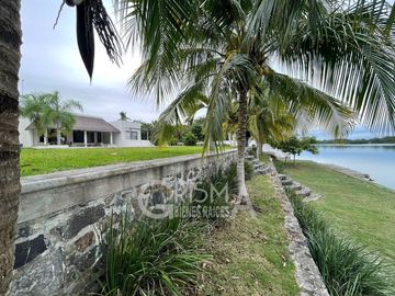 INCREÍBLE CASA EN VENTA EN FRACC. CAMPESTRE FRENTE AL RÍO EN SANTIAGO DE LA PEÑA, TUXPAN