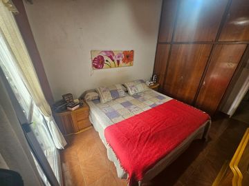 CASA 4 AMB. CON FONDA Y PISCINA