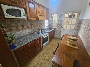 CASA 4 AMB. CON FONDA Y PISCINA