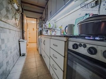 Departamento en PB de 2 ambientes con quincho y jardín en Coghlan