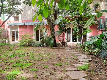 Espectacular PB con 3 dormitorios y jardín de 300 m2 Recoleta