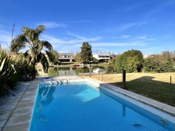 Casa al Lago  en Venta/Alquiler  en Santa Barbara!
