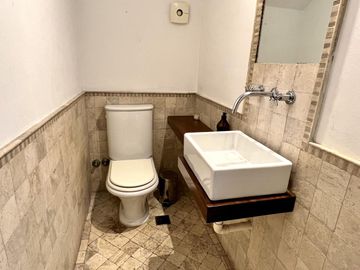 Casa al Lago  en Venta/Alquiler  en Santa Barbara!