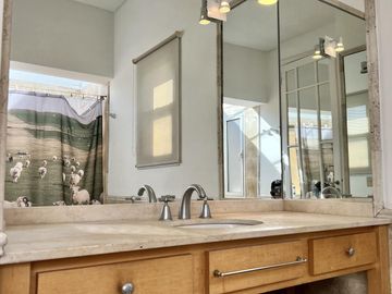 Casa al Lago  en Venta/Alquiler  en Santa Barbara!