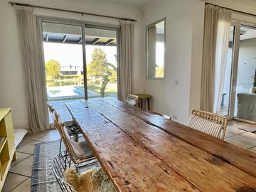 Casa al Lago  en Venta/Alquiler  en Santa Barbara!
