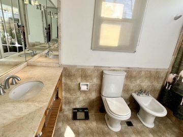 Casa al Lago  en Venta/Alquiler  en Santa Barbara!