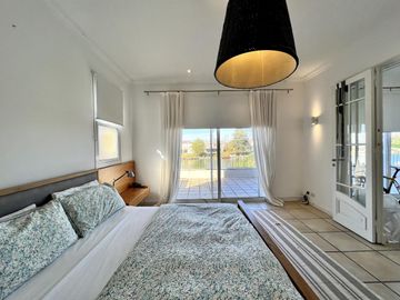 Casa al Lago  en Venta/Alquiler  en Santa Barbara!