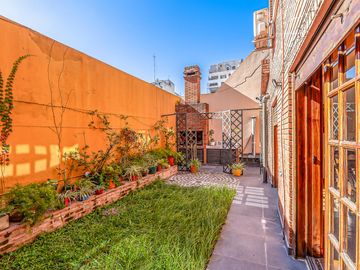 TRIPLEX - VENTA - 6 AMB - SUITE - PATIO - COCHERAS - COGHLAN