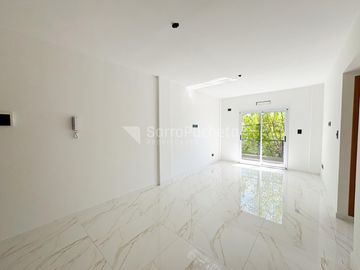 Venta departamento 2 ambientes en Lomas del Mirador (1ºA)