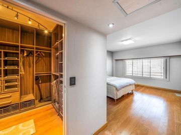 Departamento en venta - 4 Dormitorios 3 Baños - Cochera - 240Mts2 - Caballito