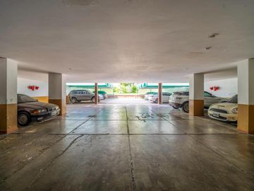 Departamento en venta - 4 Dormitorios 3 Baños - Cochera - 240Mts2 - Caballito