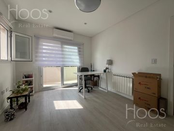 Casa Minimalista 5 ambientes en Castelar Norte