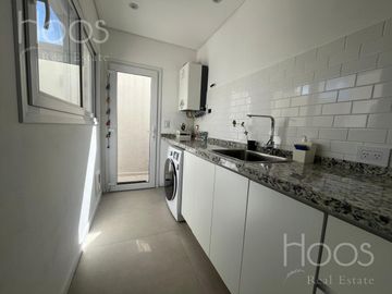Casa Minimalista 5 ambientes en Castelar Norte