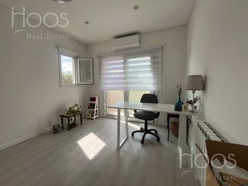 Casa Minimalista 5 ambientes en Castelar Norte