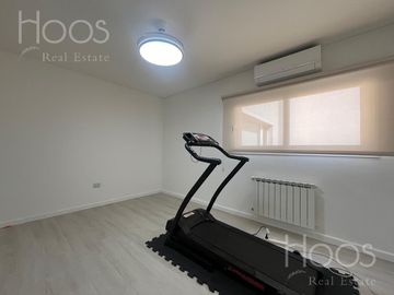 Casa Minimalista 5 ambientes en Castelar Norte