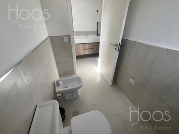 Casa Minimalista 5 ambientes en Castelar Norte