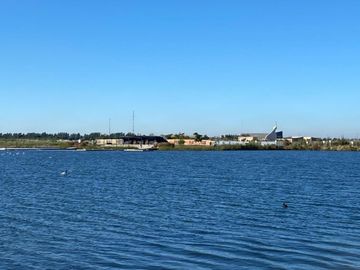 Lote en venta al lago central  en el Barrio Puentes, Nordelta