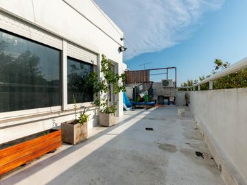 35 e/ 18 y 19 La Plata, 3 Departamentos en VENTA en Block