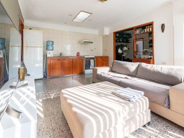 35 e/ 18 y 19 La Plata, 3 Departamentos en VENTA en Block
