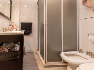 35 e/ 18 y 19 La Plata, 3 Departamentos en VENTA en Block