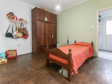 35 e/ 18 y 19 La Plata, 3 Departamentos en VENTA en Block