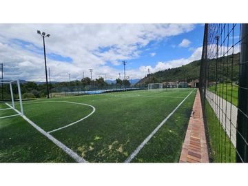 VENDO CASA EN ZIPAQUIRA ENTRELOMAS CLUB HOUSE (IC)