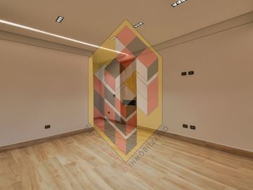VENTA DE CASA EN ZONA ESMERALDA