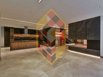 VENTA DE CASA EN ZONA ESMERALDA