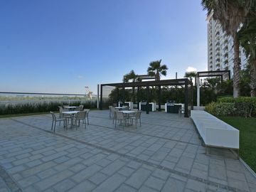 OASIS MALECÓN: HORIZONTE DE LUJO Y CONFORT
