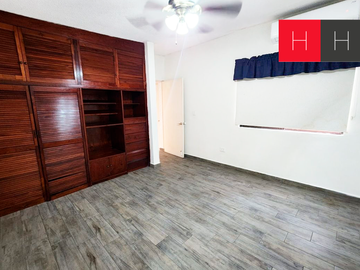 Casa en venta Cumbres 6 sector