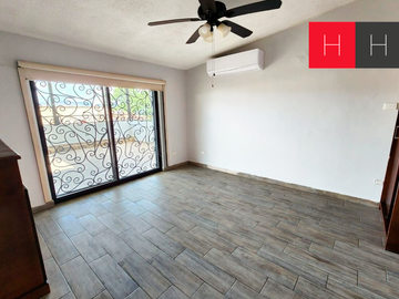 Casa en venta Cumbres 6 sector