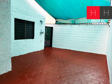 Casa en venta Cumbres 6 sector