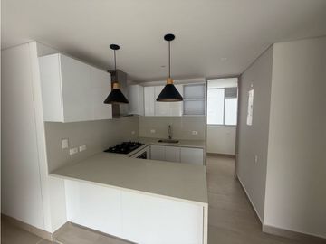 VENTA HERMOSO APARTAMENTO LOS CRISTALES CALI  [JC]
