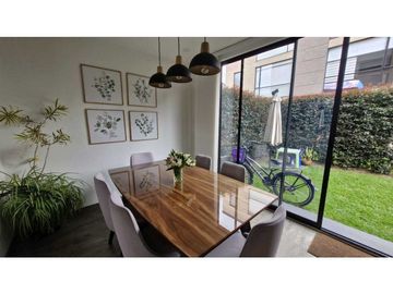 Hermosa casa para venta con.zona verde privada