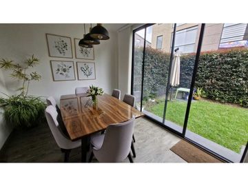 Hermosa casa para venta con.zona verde privada