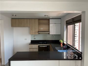 VENTA DE APARTAMENTO EN LA LOMA DE LOS BERNAL RANGO 7