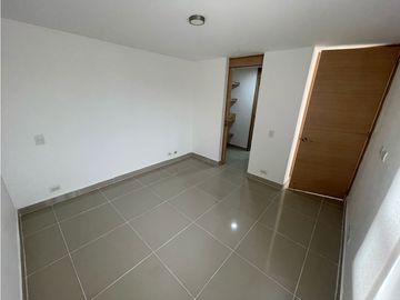 VENTA DE APARTAMENTO EN LA LOMA DE LOS BERNAL RANGO 7