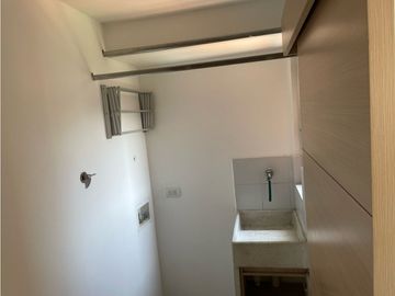 VENTA DE APARTAMENTO EN LA LOMA DE LOS BERNAL RANGO 7