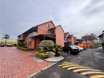 Rento casa en conjunto residencial Avenida sur Pereira