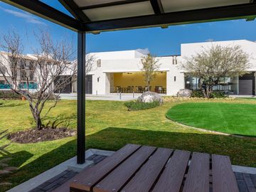 Casa en Venta con Recamara Completa en Planta Baja en El Refugio Queretaro