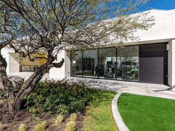 Casa en Venta con Recamara Completa en Planta Baja en El Refugio Queretaro