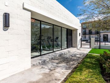 Casa en Venta con Recamara Completa en Planta Baja en El Refugio Queretaro