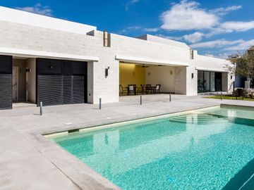 Casa en Venta con Recamara Completa en Planta Baja en El Refugio Queretaro