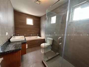 CASA EN VENTA O RENTA  EN BOSQUES DE SAN FRANCISCO
