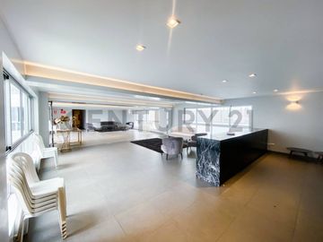 Venta Departamento en 1er piso en San Isidro